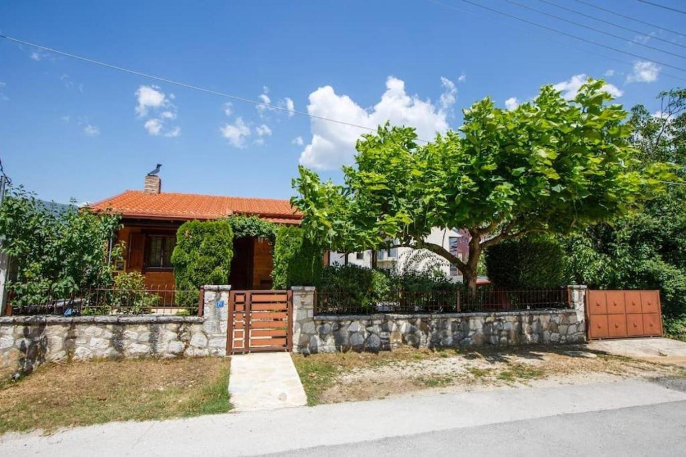 Appartamento Wooden House In Giannina Esterno foto